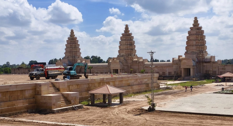 Bangkok Bantah Tuduhan Kamboja Bahwa Thailand Buat Tiruan Angkor Wat